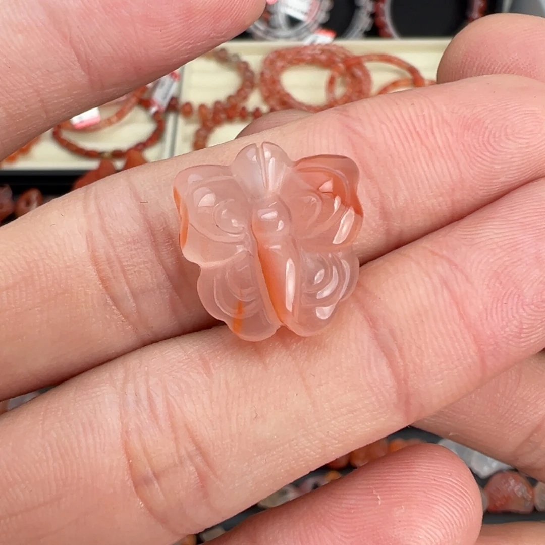 南红玛瑙未镶嵌颈饰蝴蝶结