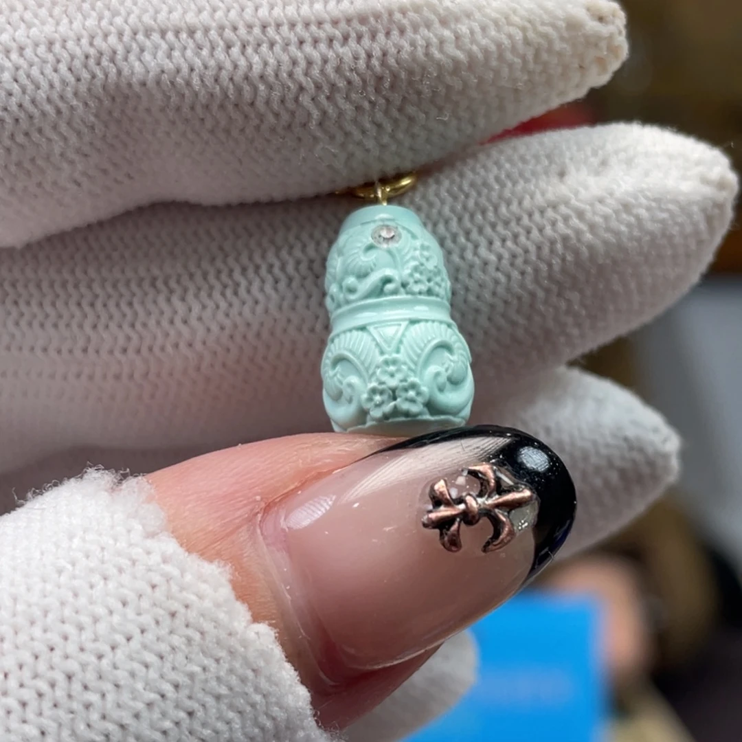 绿松石未镶嵌挂件