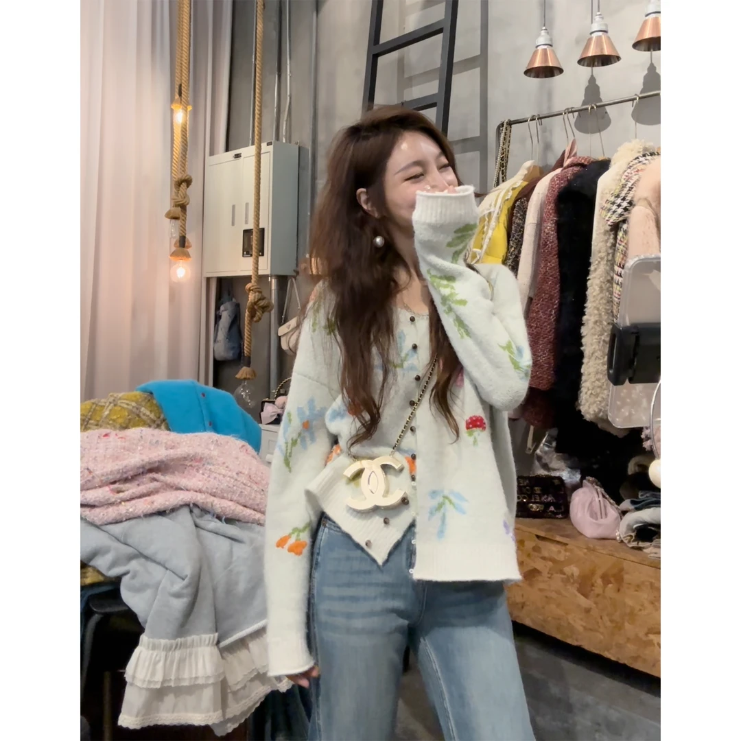 S5010501素拉那里 定制款法式复古重工刺绣花朵慵懒风开衫毛衣羊