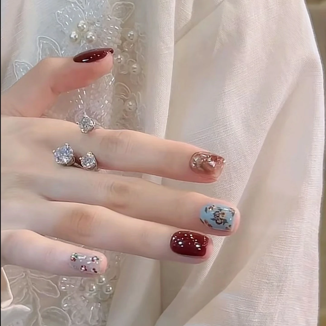 Tuge Nail“首尔旧刊”手绘气质显白晕染亮片原创设计师美甲琳琳