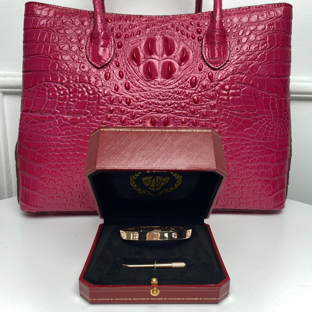 2123【LIANBANGH.K】-时尚优雅款手镯赠礼盒