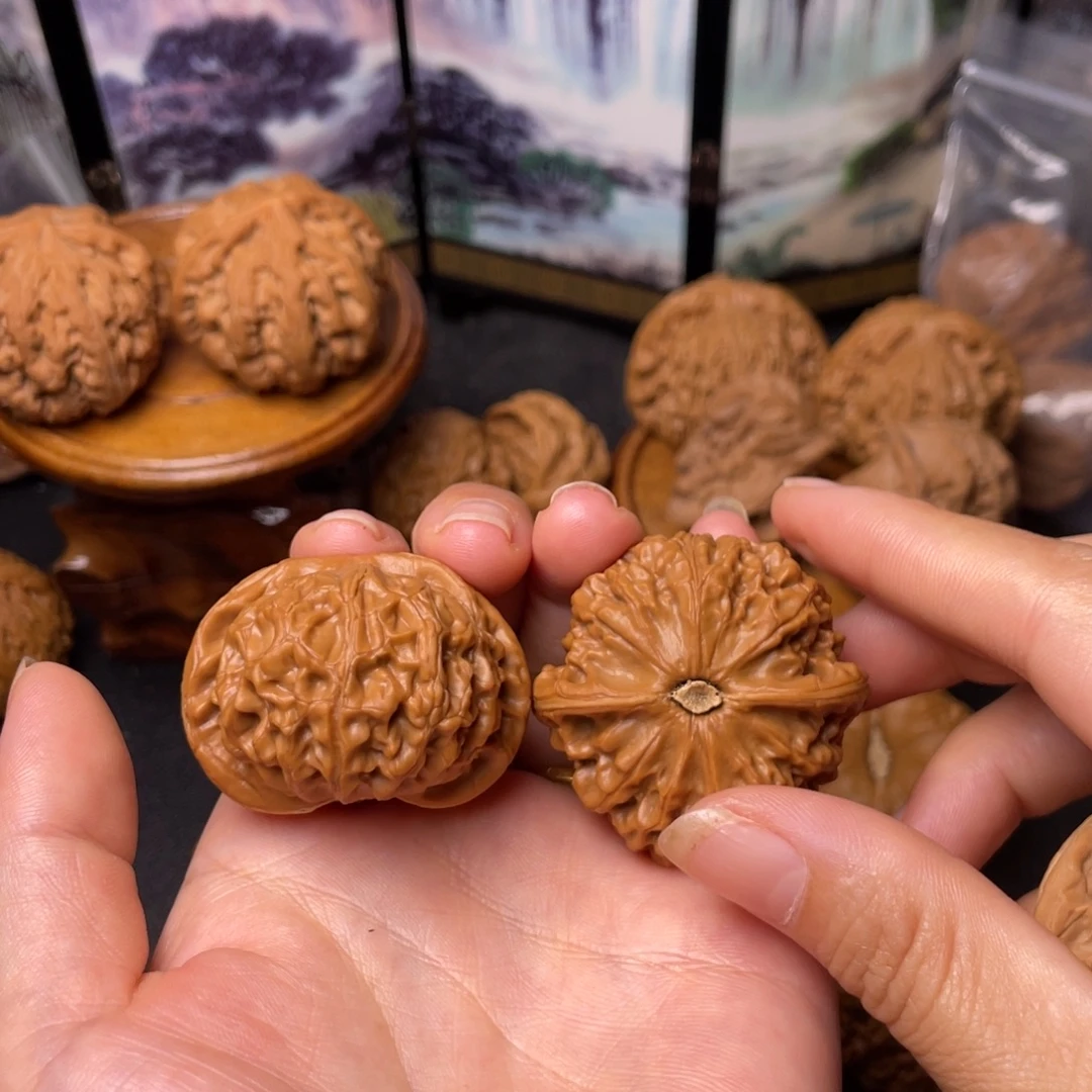 嘤***嘤把件文玩核桃41宫灯