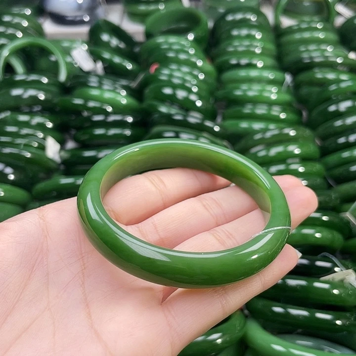 未镶嵌手镯和田玉（碧玉）