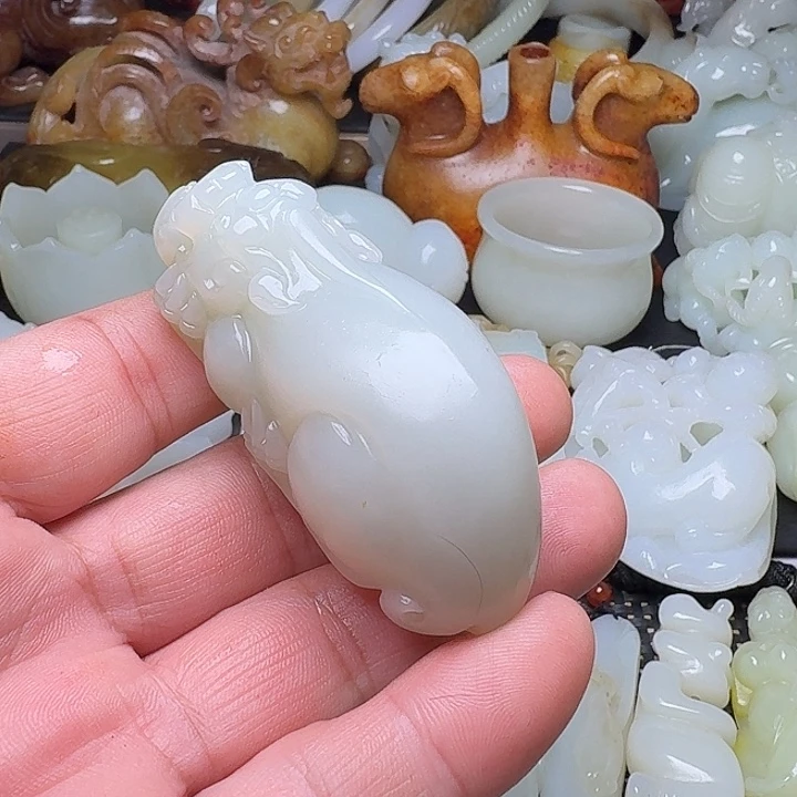 未镶嵌和田玉挂件