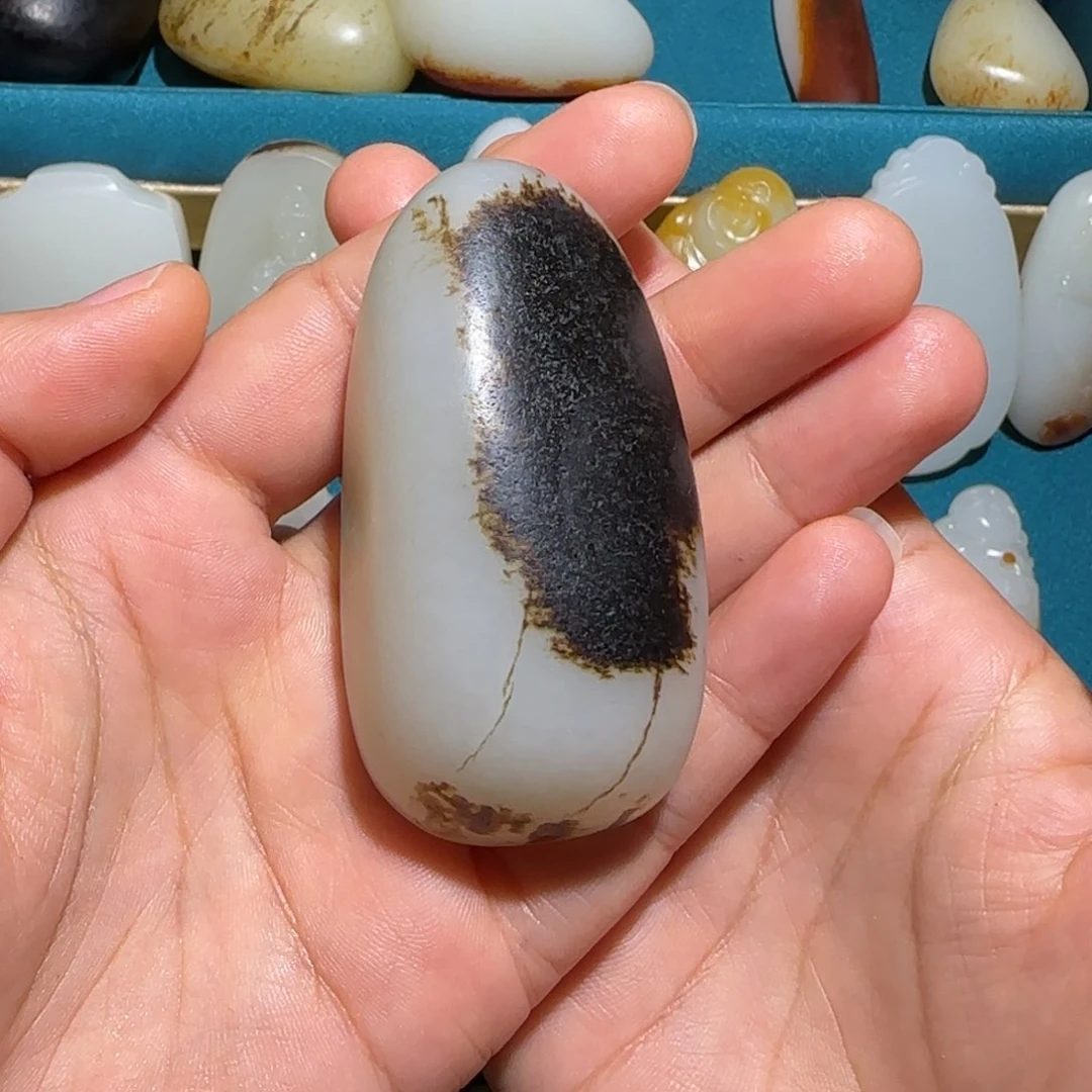 万***寒和田玉未镶嵌颈饰