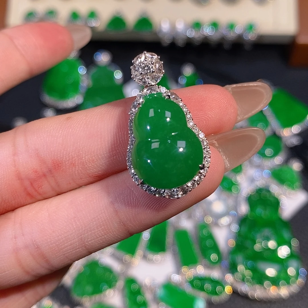 吊坠(不含链)18K金镶嵌翡翠