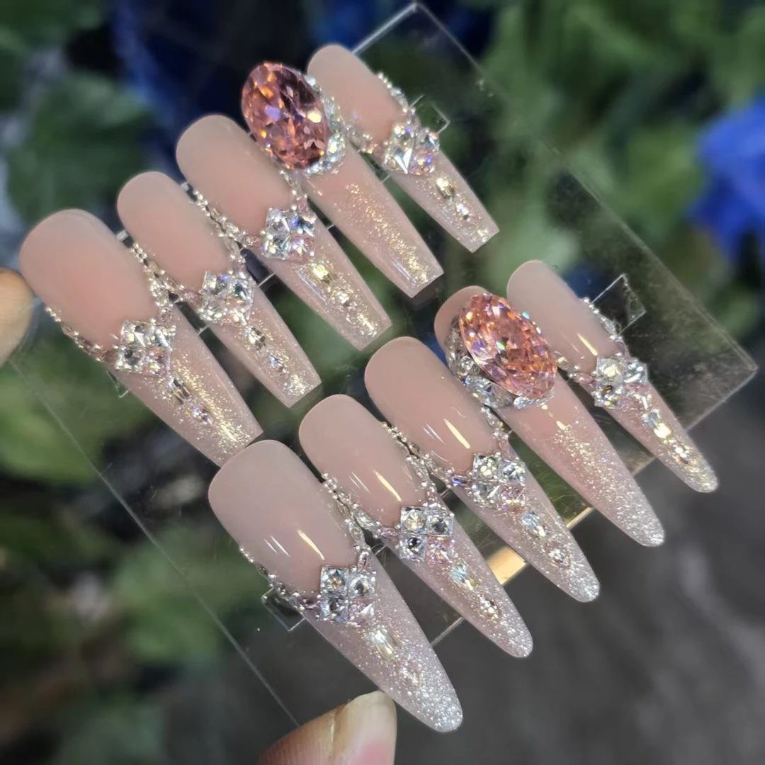 甜心小姐丶(锆石+小钢珠+无缝隙)珠宝级丶手工穿戴甲默认微瑕