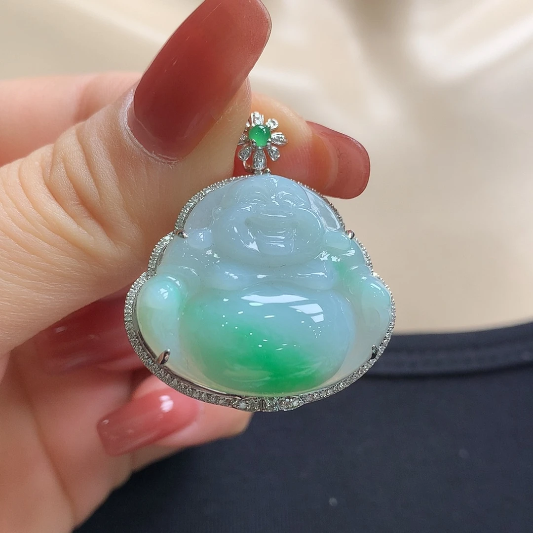 翡翠18K金镶嵌颈饰佛公