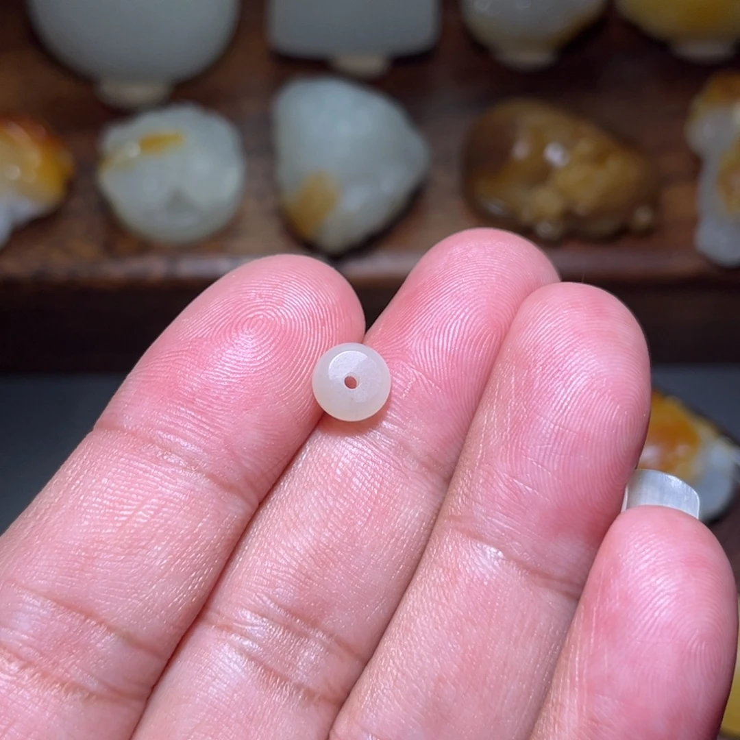 兔***哥和田玉未镶嵌颈饰