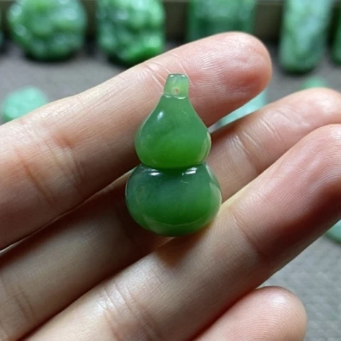 【闪购商品】颈饰未镶嵌和田玉