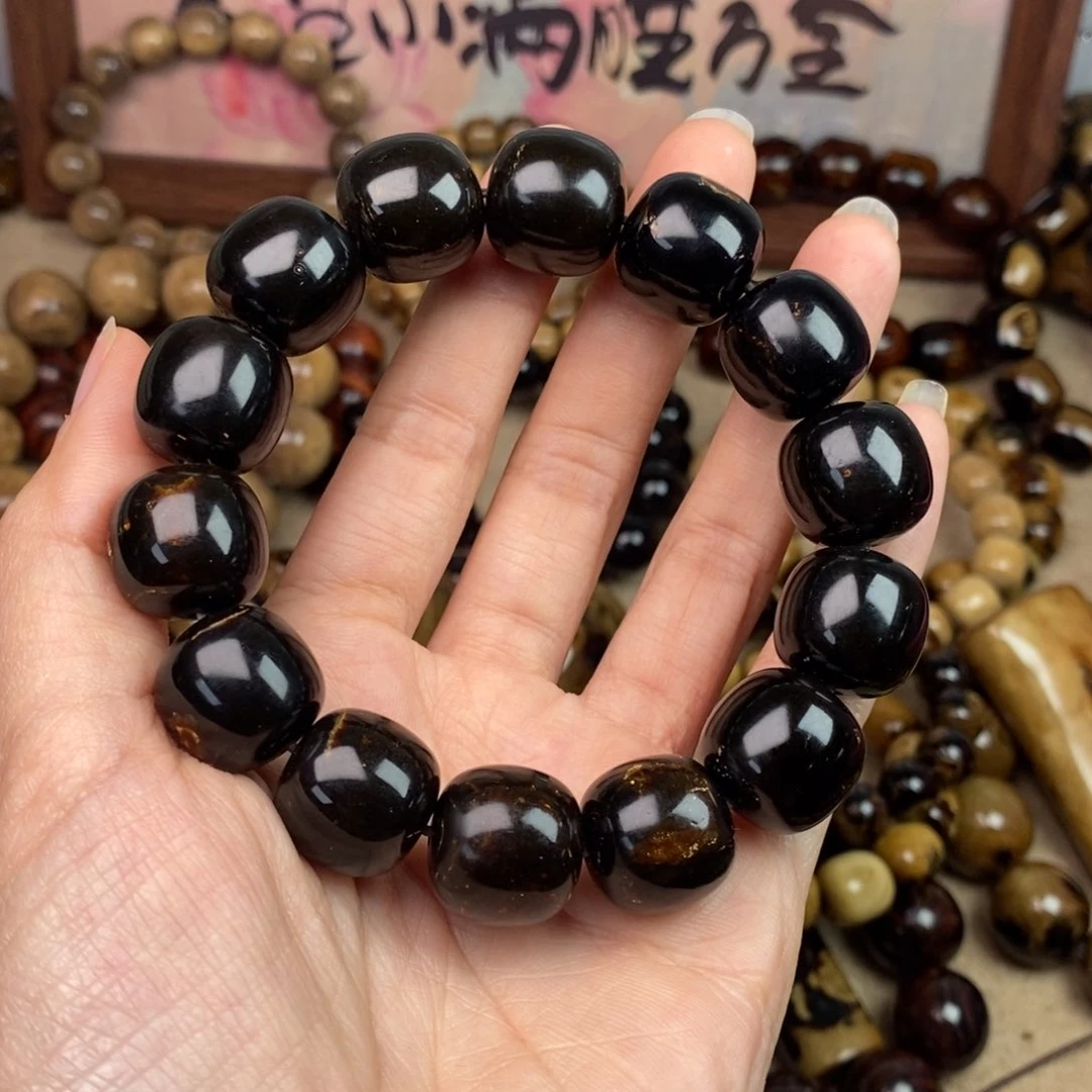 橄榄核手串/手链在这两人眼里