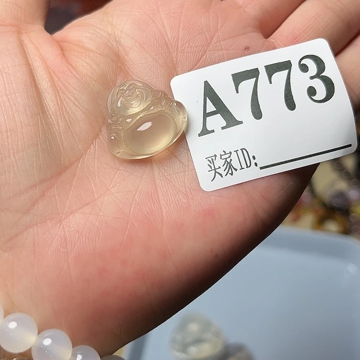 玛瑙/玉髓颈饰未镶嵌守****明