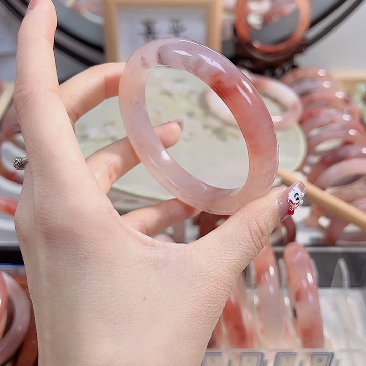 石英质玉手镯未镶嵌?**?