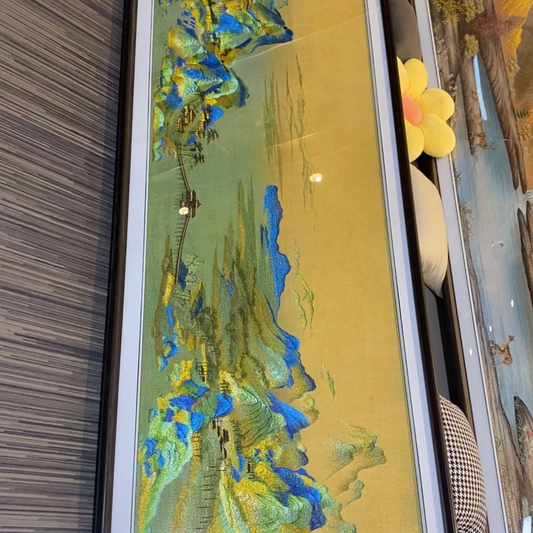 横款千里江山图，实木铜角