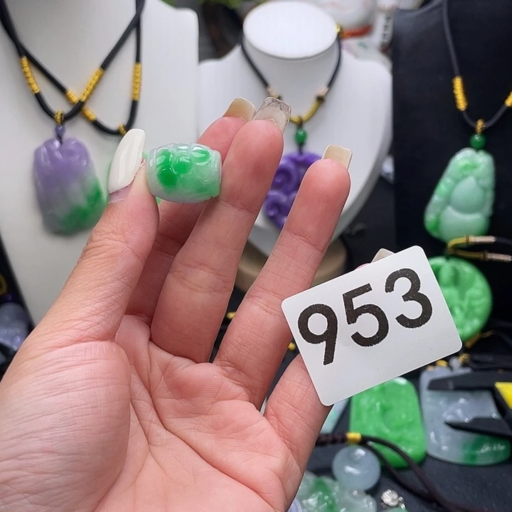 吊坠(赠链)未镶嵌翡翠