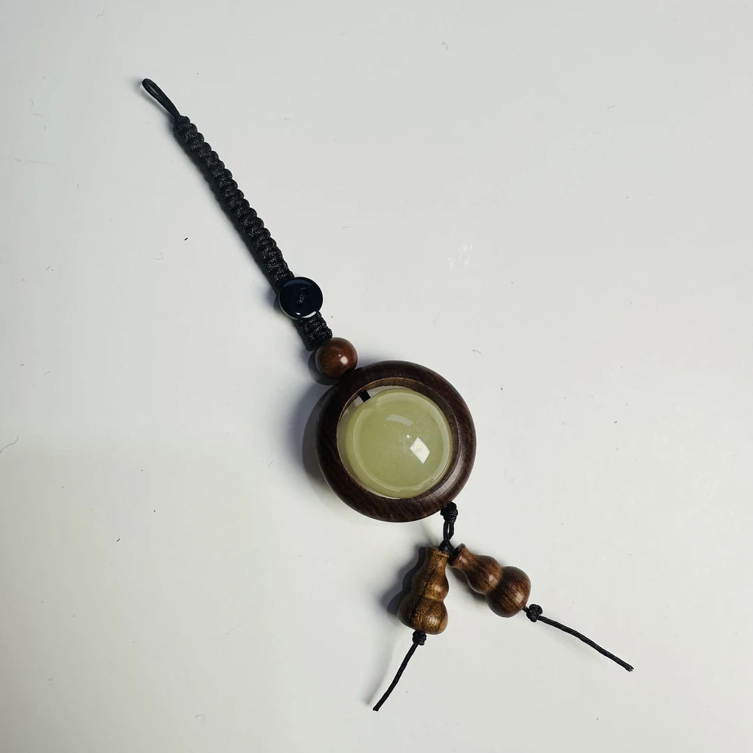 T011 小叶紫檀吊坠 B