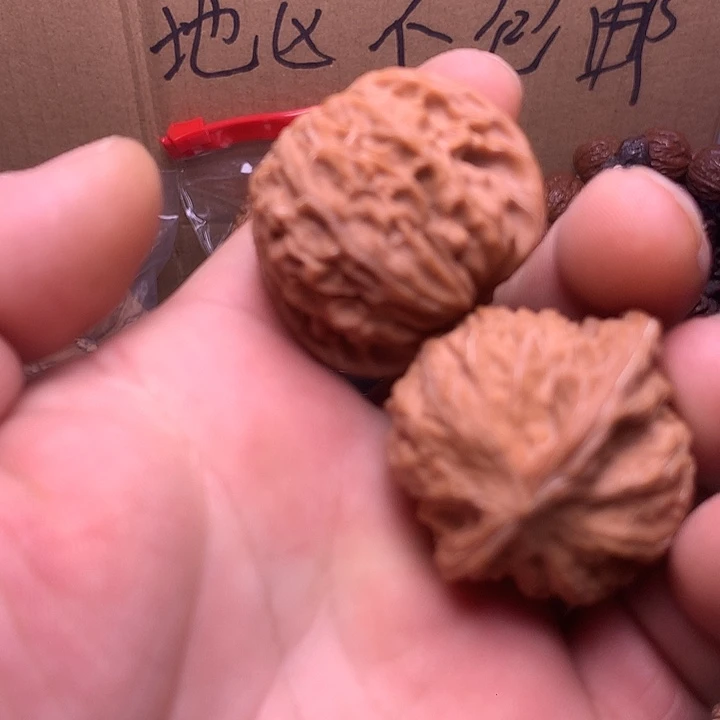 核桃自家麻核桃磨盘不打药