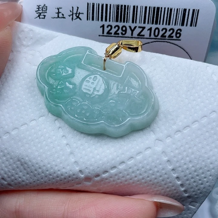 吊坠(不含链)未镶嵌翡翠