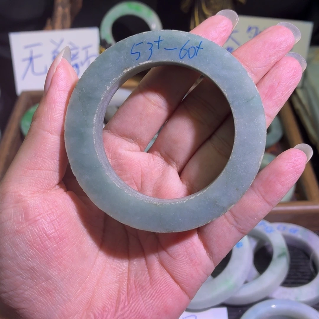 定制翡翠未镶嵌翡翠A货手镯毛胚定制