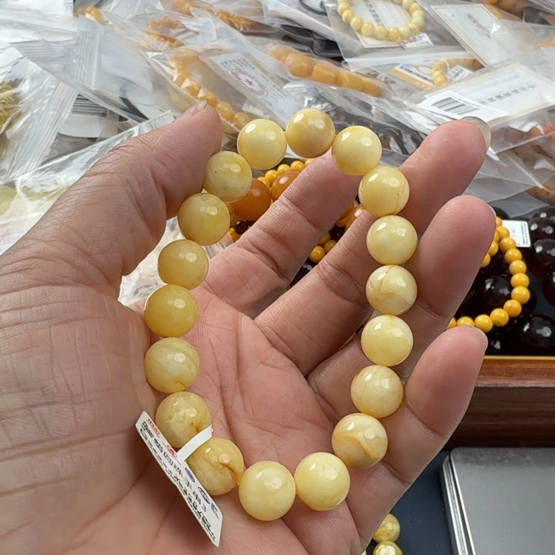 未镶嵌琥珀珠宝奇石