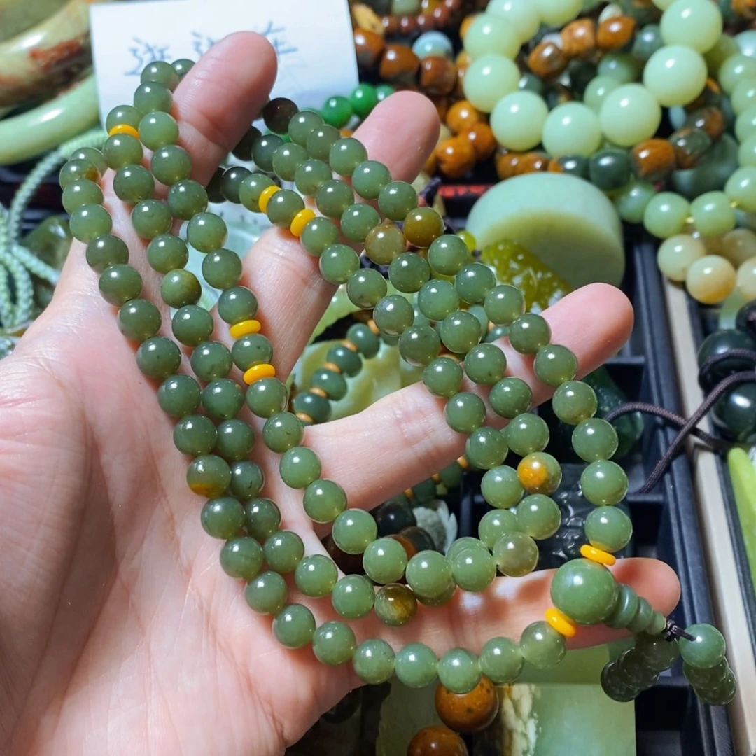 岫岩老玉（透闪石质玉）未镶嵌颈饰