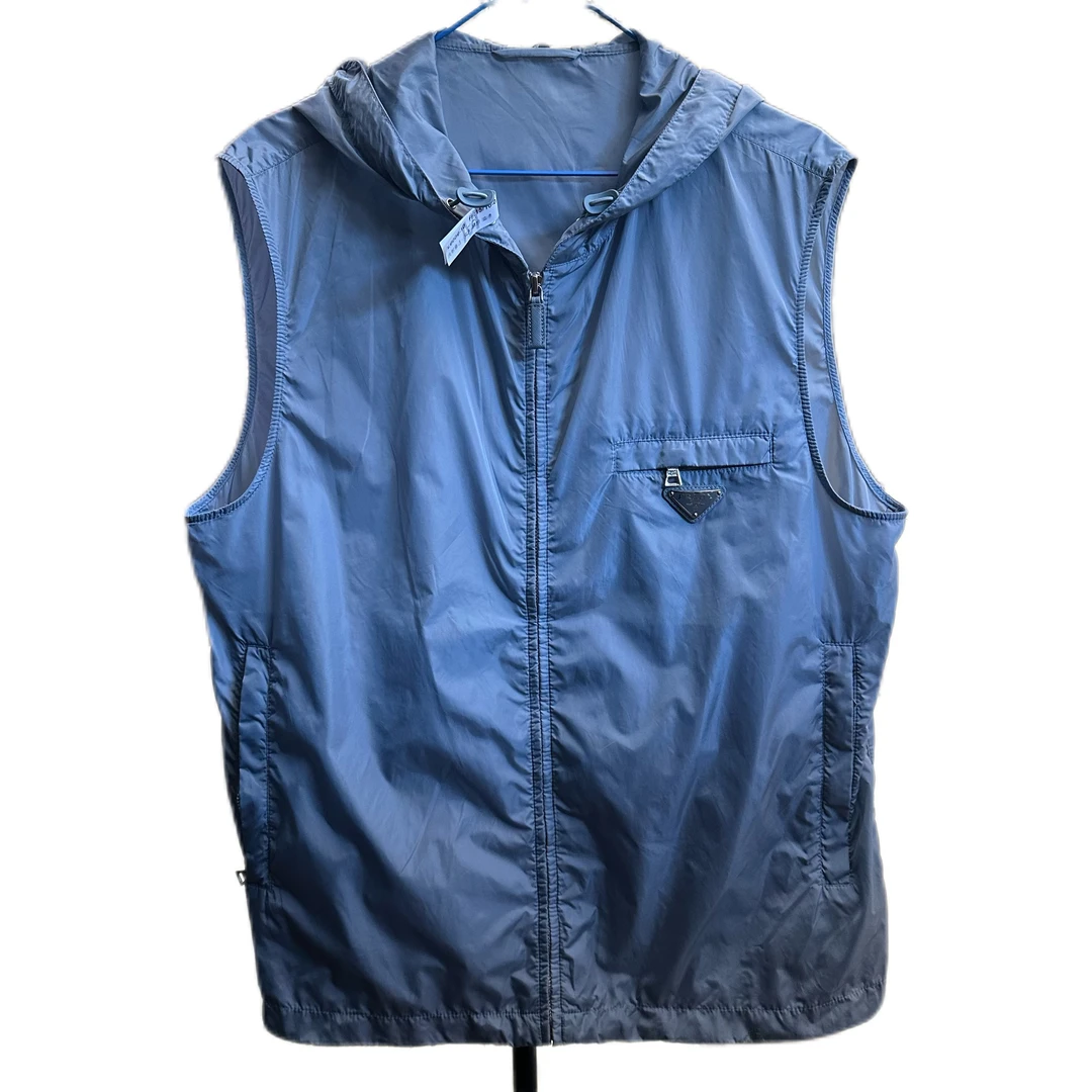 99新 Prada/普拉达 99 新普拉达尼龙马甲 52 码