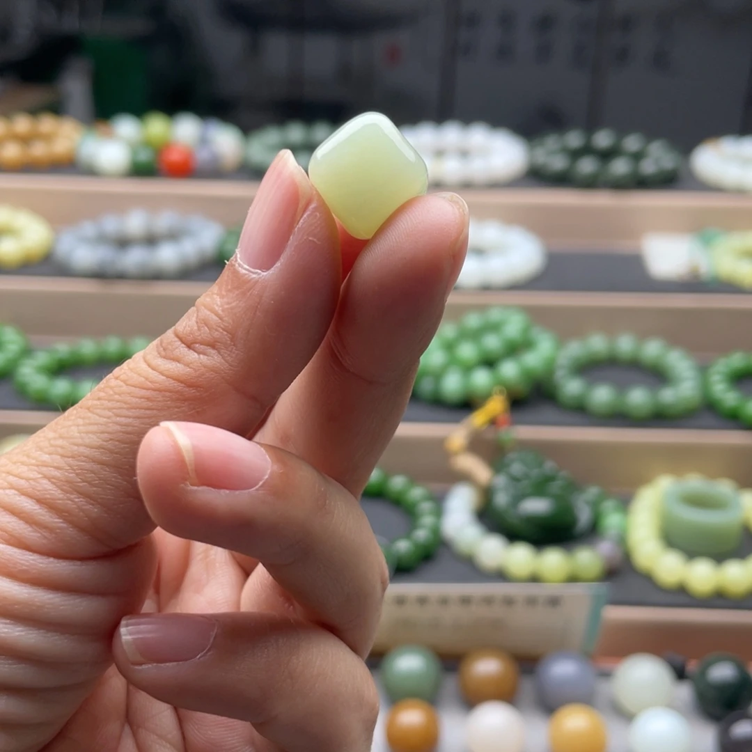 用***洎未镶嵌手链和田玉12