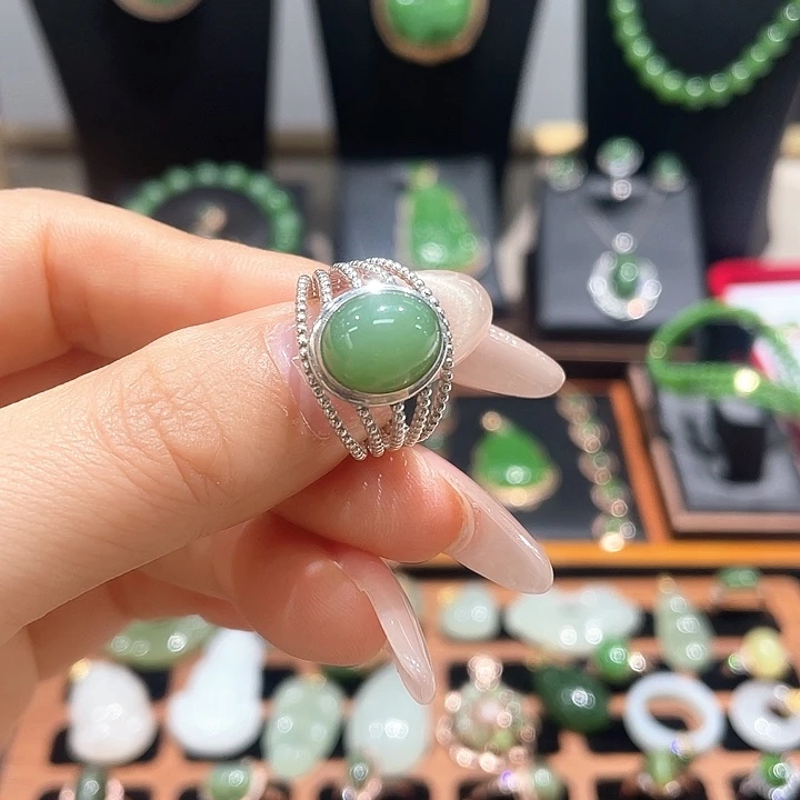 落***落和田玉（碧玉）未镶嵌颈饰