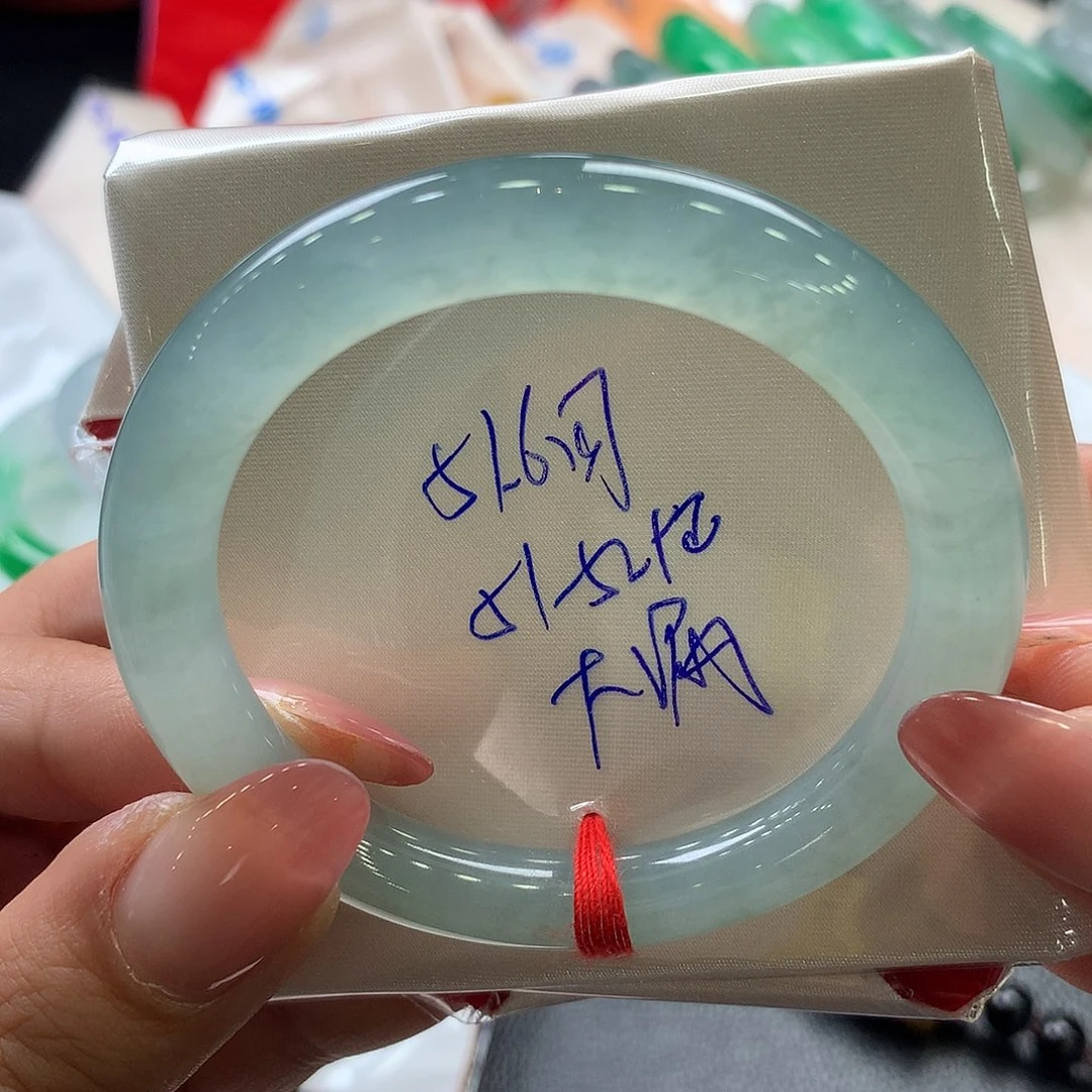 翡翠手镯未镶嵌51.6圆