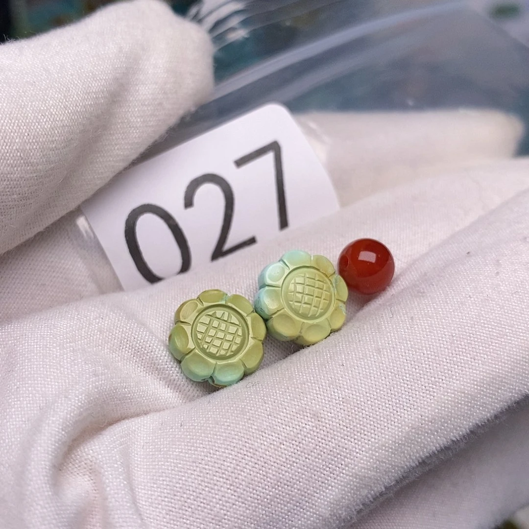 南红玛瑙未镶嵌珠宝奇石