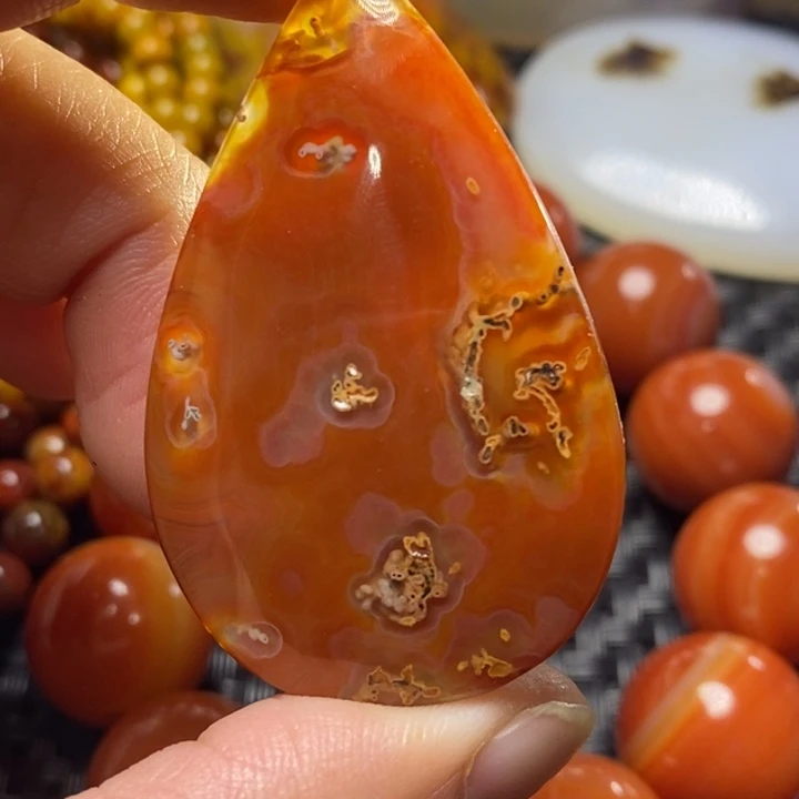 玛瑙/玉髓颈饰未镶嵌