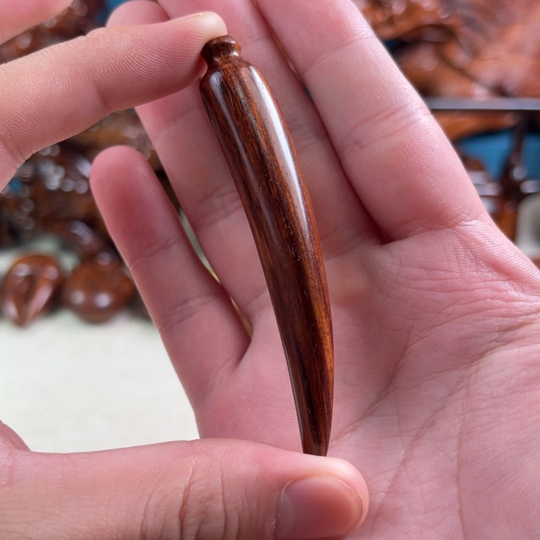 黄花梨/降香黄檀把件辣椒