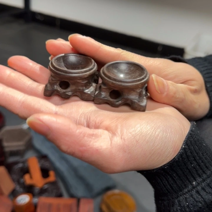 橄榄核摆件红木工艺品底座等