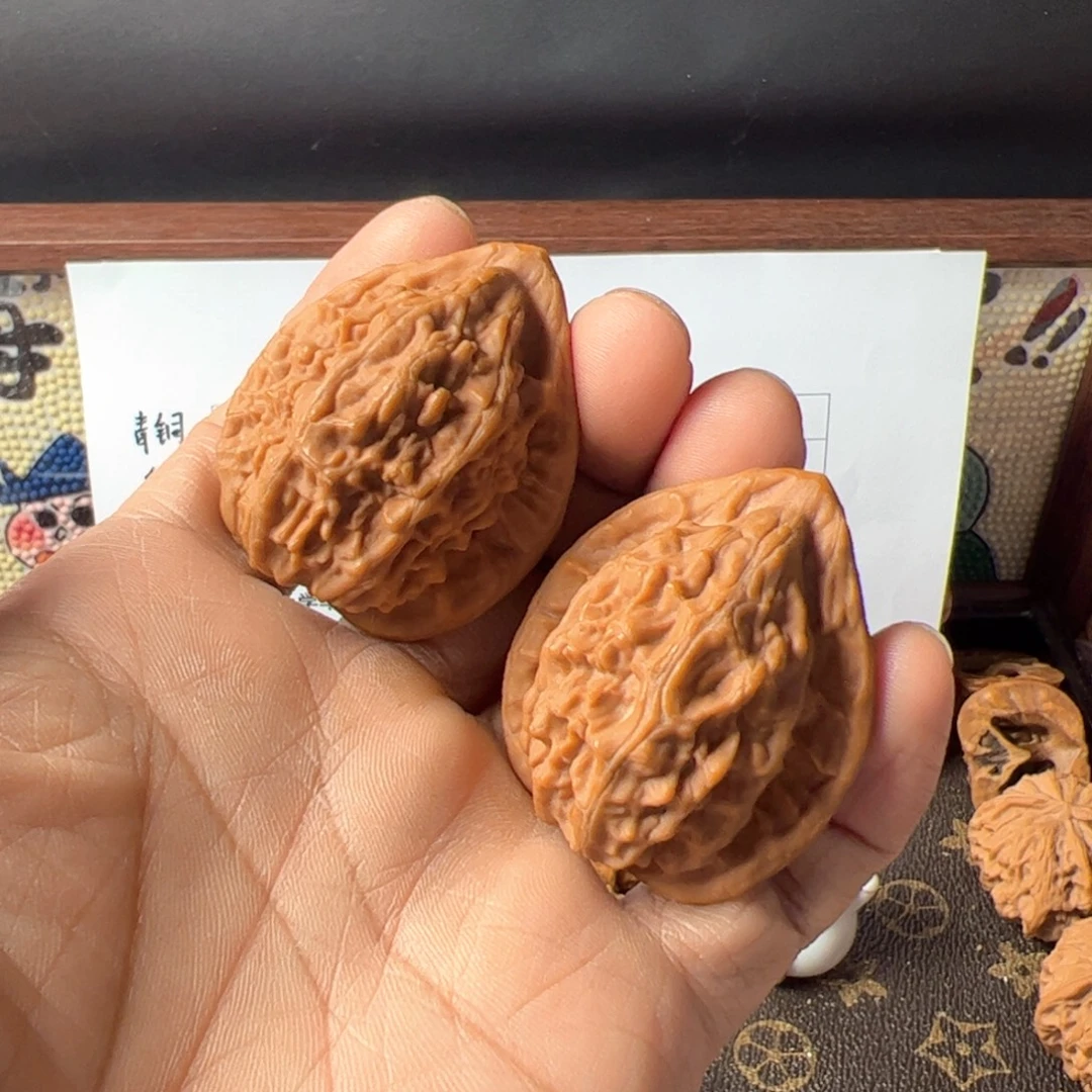 文玩核桃吊坠红袍39尺