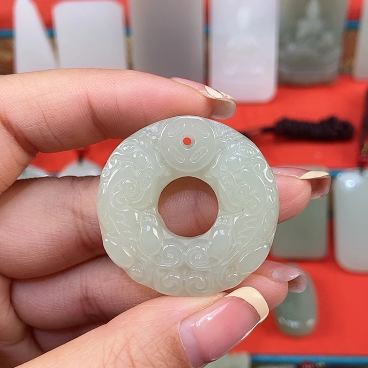 【闪购商品】颈饰未镶嵌和田玉