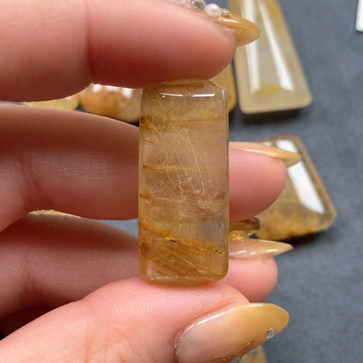 水晶颈饰未镶嵌艾*水晶