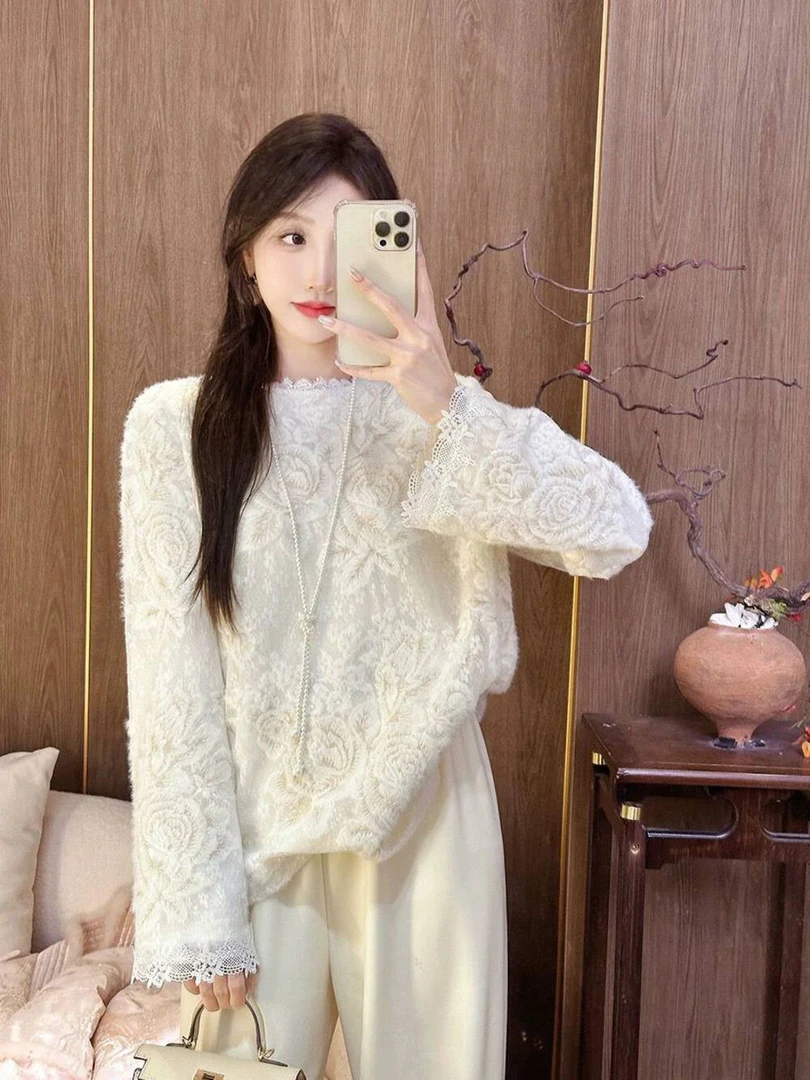 冬上新!【M.W嫚维】法式加绒蕾丝刺绣花打底小衫  YS2-025#  CZX