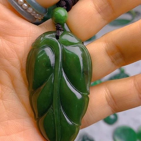 未镶嵌和田玉挂件桦****烫叶子