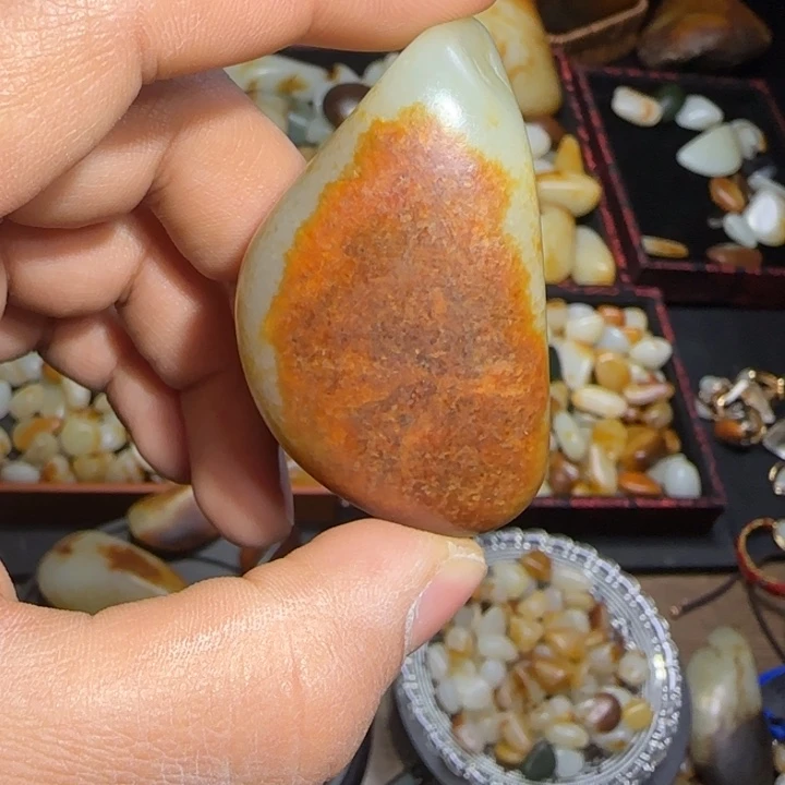 和田玉颈饰未镶嵌77.5克