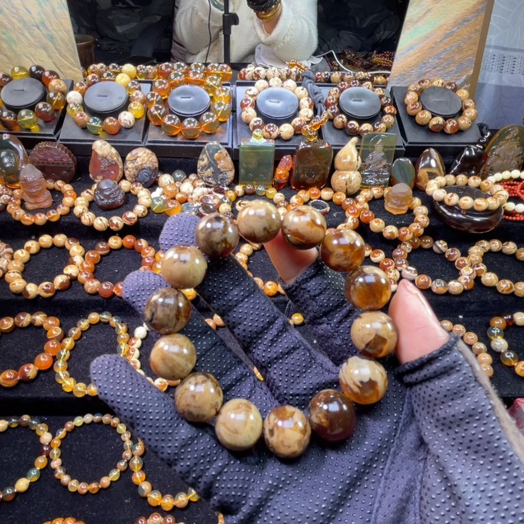 琥珀未镶嵌手链溶洞15