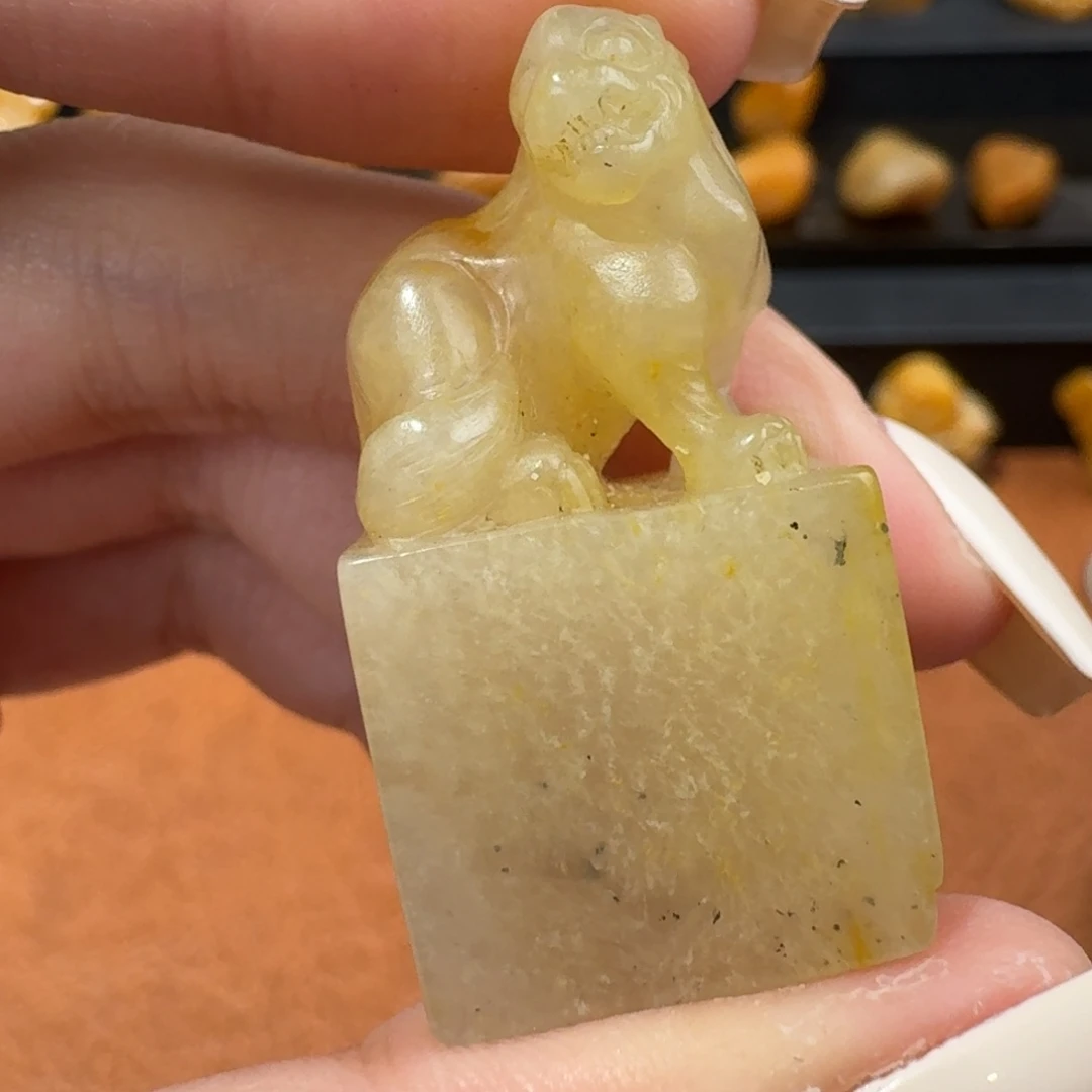 钦***差寿山石印石寿山石雕刻