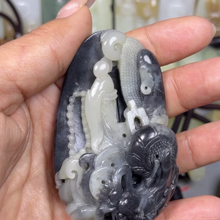 和田玉未镶嵌挂件