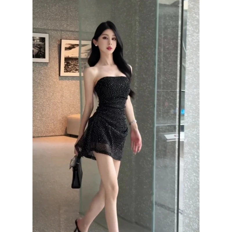 法式黑色抹胸连衣裙女夏季纯欲风气质修身显瘦收腰绝美超好看短裙