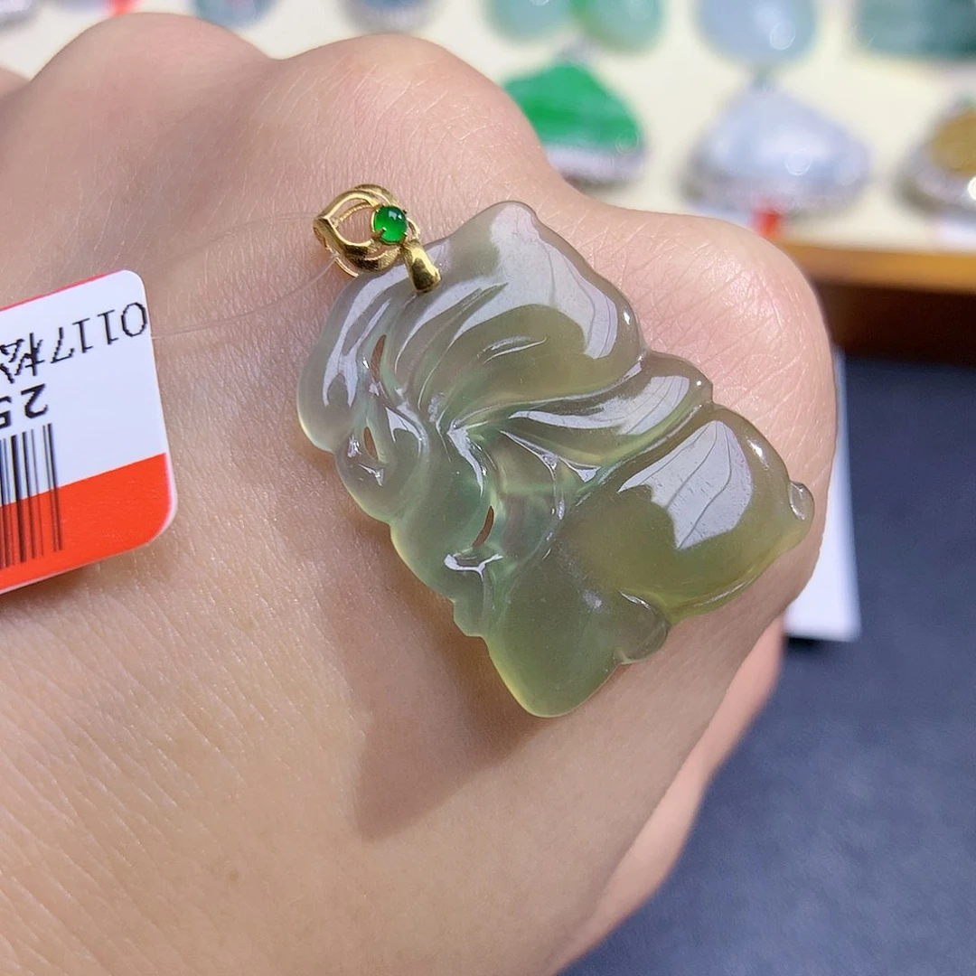 翡翠颈饰18K金镶嵌花仙子