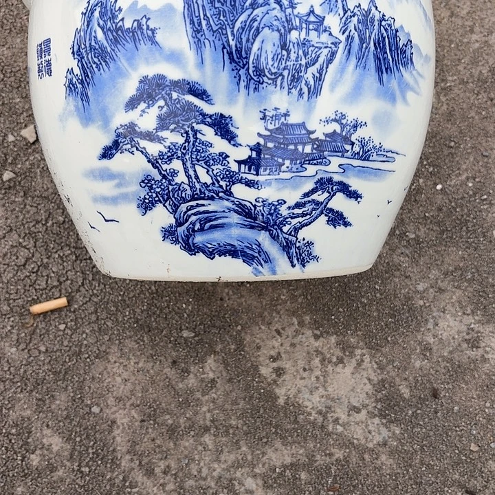 瓷片直径30厘米高度21厘米