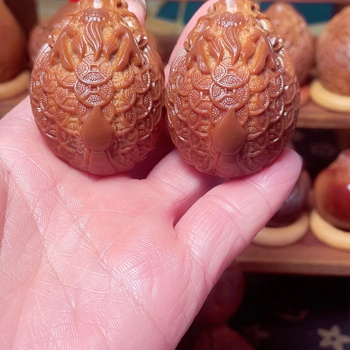 吊坠橄榄核龙龟 一对