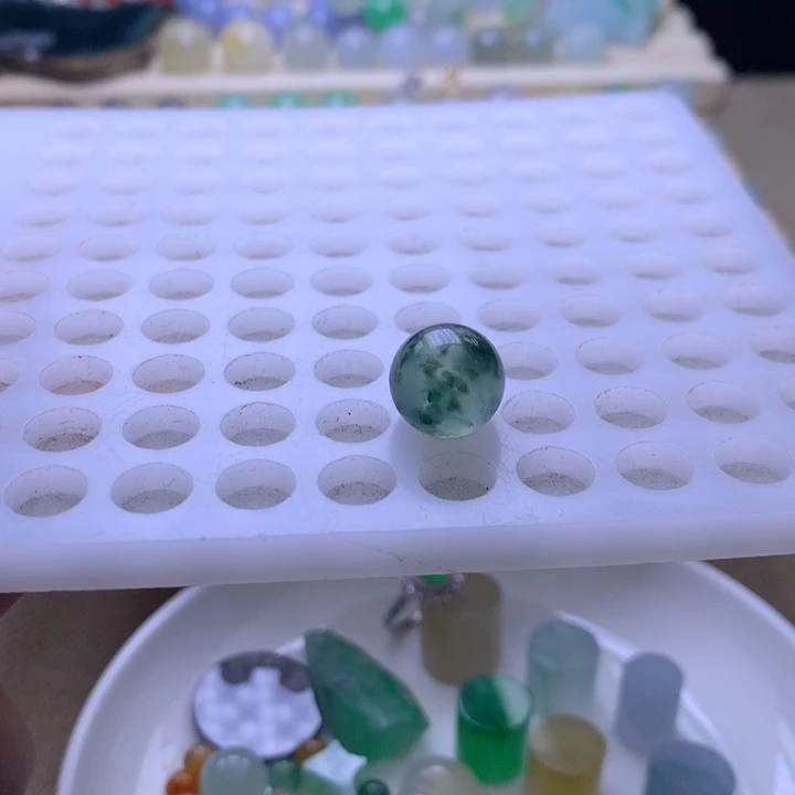 翡翠未镶嵌手链12.1翡翠圆珠