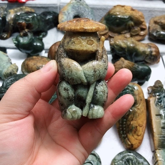 岫岩河磨玉（透闪石质玉）把件未镶嵌