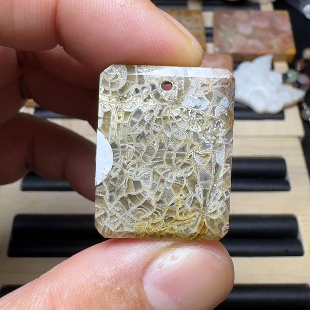 硅化玉未镶嵌纯天然色有机玉石保真色