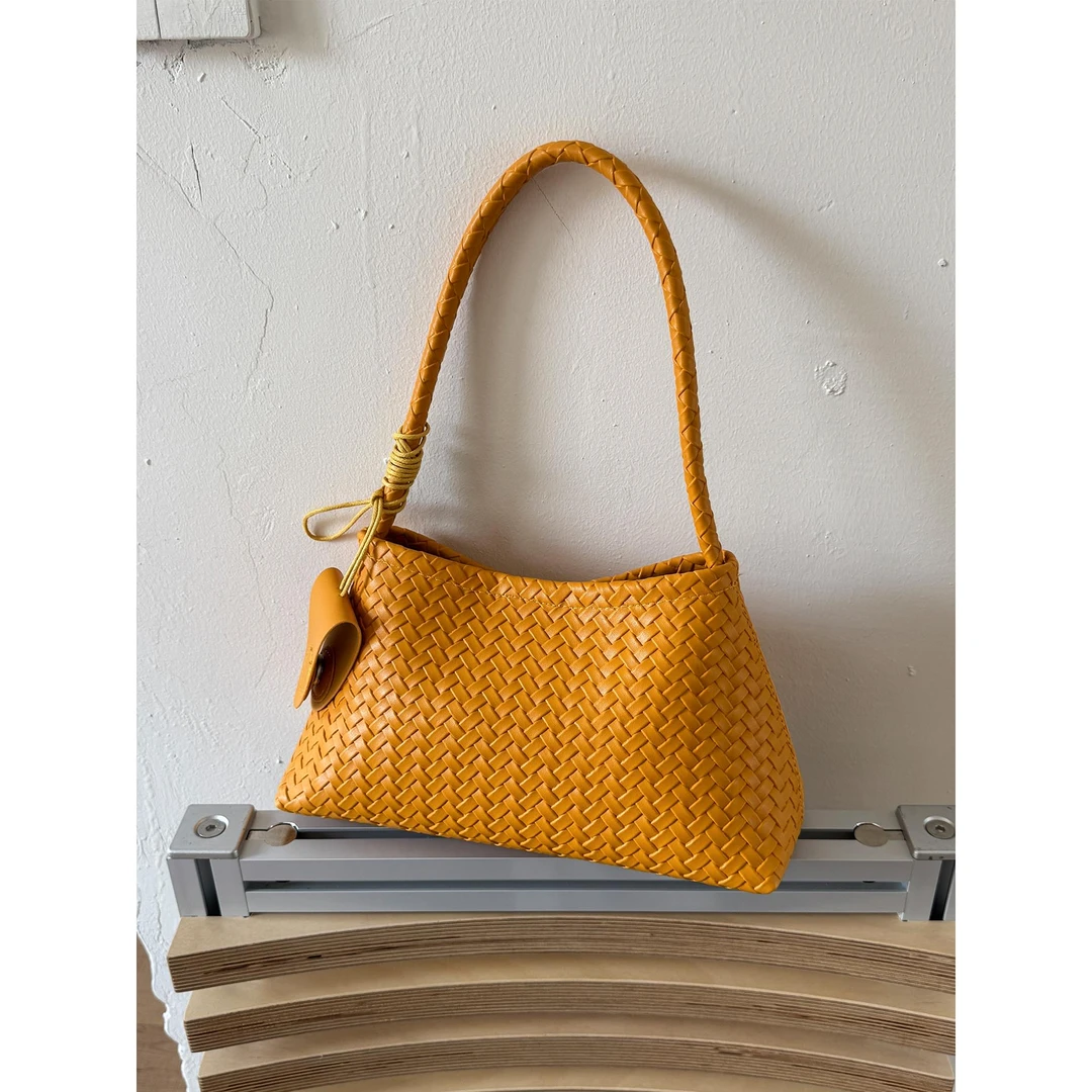 小众设计包包女式2025新款流行时尚夏季单肩包超火爆款通勤腋下包